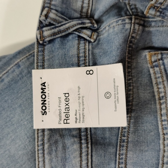 SONOMA High Rise Pleated Front Relaxed Light Wash Jeans, Size 8 - Picture 7 of 9
